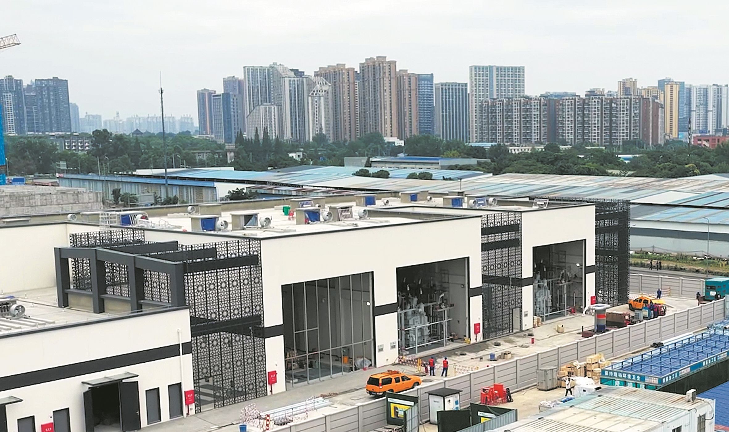 成都高新南220千伏变电站即将试运行